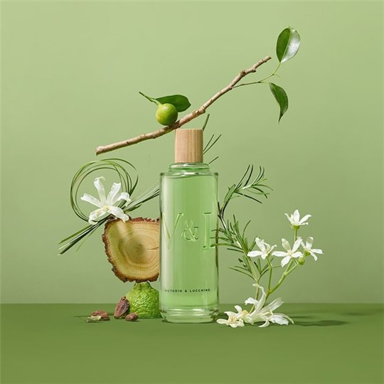 AGUAS ESENCIALES V&L TE QUIERO VERDE eau de toilette vaporizador 250 ml de VICTORIO & LUCCHINO - Ofertas Online y Envío Gratis